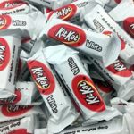 KitKat White Miniatures Crisp Wafers ‘n Cream, Snack Size (Pack of 2 Pounds)