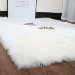 HUAHOO White Faux Sheepskin Area Rug Chair Cover Seat Pad Plain Shaggy Area Rugs for Bedroom Sofa Floor Ivory White (5’ x 7′ Livingroom Rug)