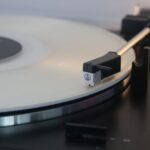 Turntable Mat Record Platter Slipmat: Acrylic Record Player Platter Vinyl Slip Mats for Turntables Antistatic Tighter & Defined Bass, White