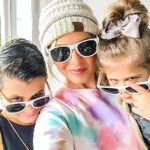 QYVEWY 50 Pairs Bulk White Sunglasses for Men Women Retro 70s 90s Adult Cheap Glasses for Party Supplies (50White)