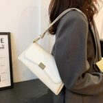 Farcauo Small Purses for Women Vintage Shoulder Bags Women’s Tote Handbags Trendy Crossbody Bag, Adjustable Strap Shoulder Bag PU Leather White Clutch Purse